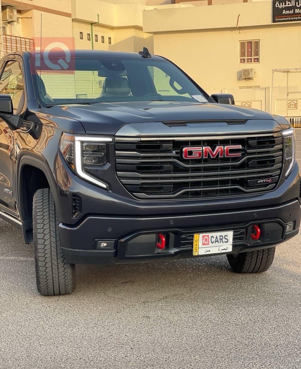 GMC Sierra